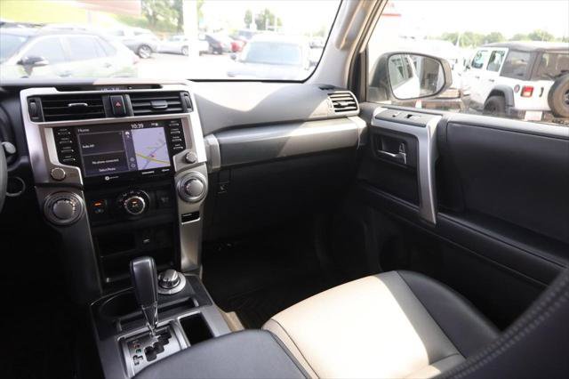 Certified 2022 Toyota 4Runner SR5 Premium w/ Moonroof Package AWD/4WD image 26