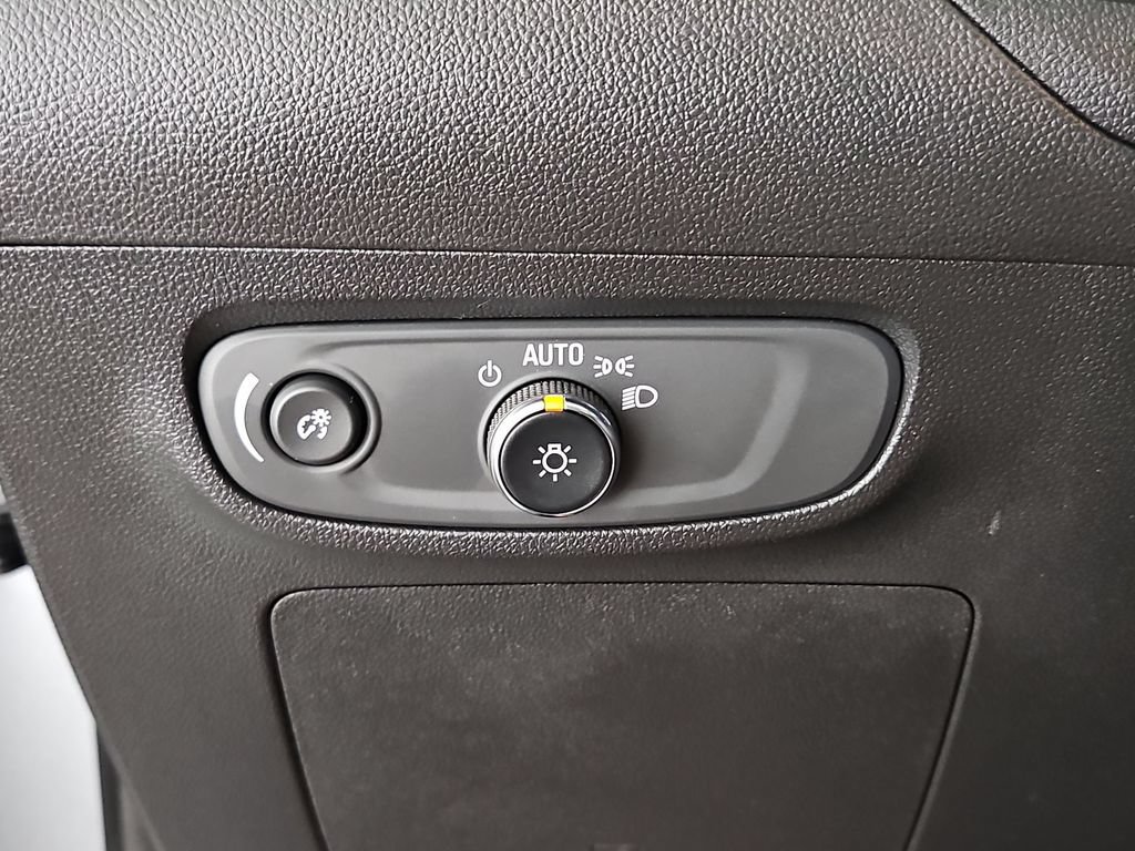 Certified 2026 Buick Encore GX Sport Touring w/ Advanced Technology Package FWD image 23