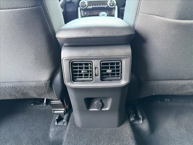 Used 2025 Toyota RAV4 LE AWD/4WD image 23