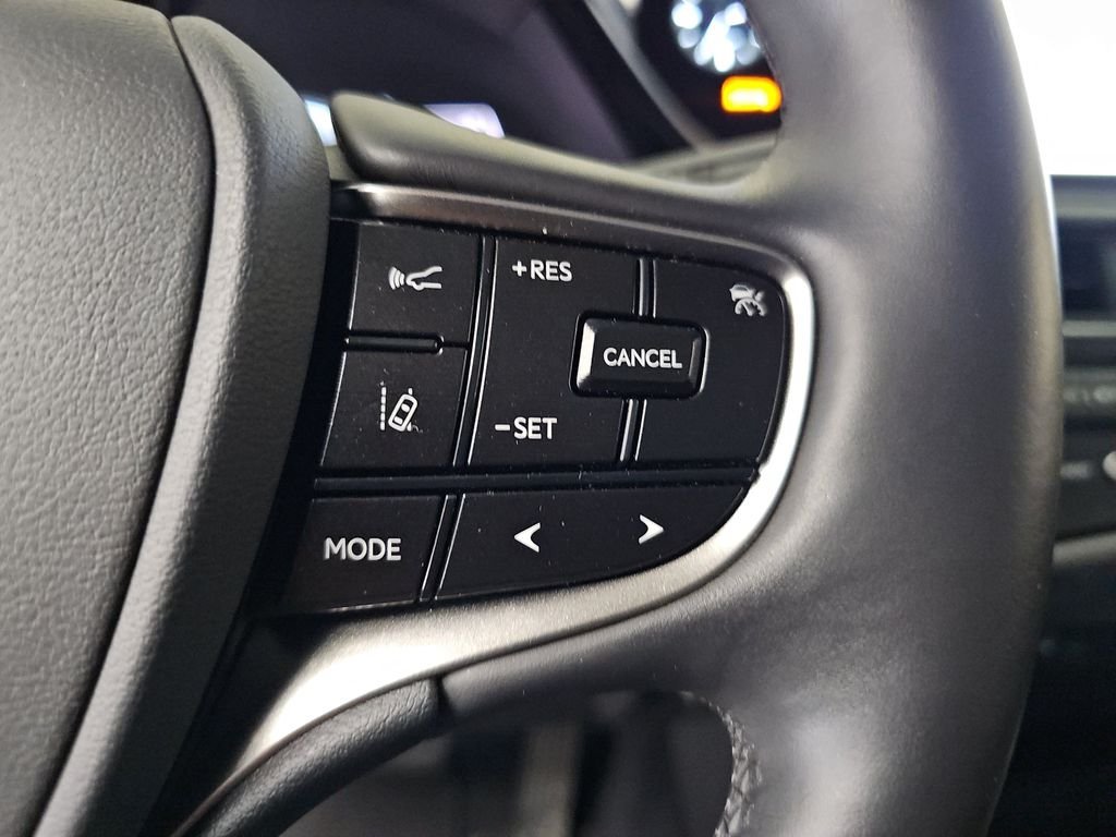 Certified 2025 Lexus ES 300h w/ Premium Package FWD image 17