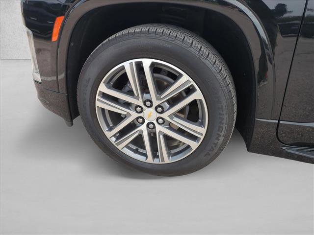 Used 2023 Chevrolet Traverse High Country w/ LPO, 'HIT The Road' Package image 25