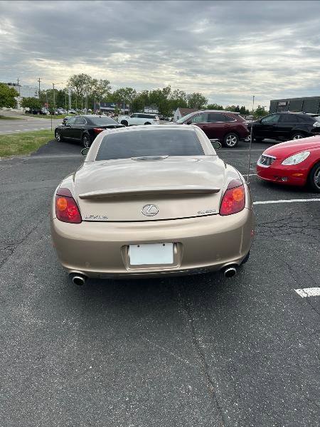 Used 2005 Lexus SC 430 Convertible RWD image 3