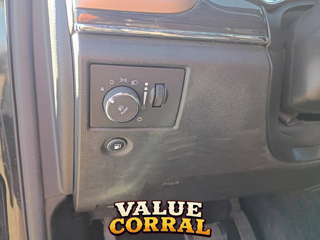 Used 2016 Jeep Grand Cherokee Overland w/ Advanced Technology Group AWD/4WD image 29