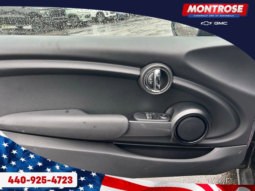 Used 2020 MINI Cooper 2-Door Hardtop image 9