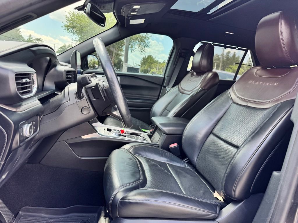 Used 2020 Ford Explorer Platinum w/ Premium Technology Package AWD/4WD image 9