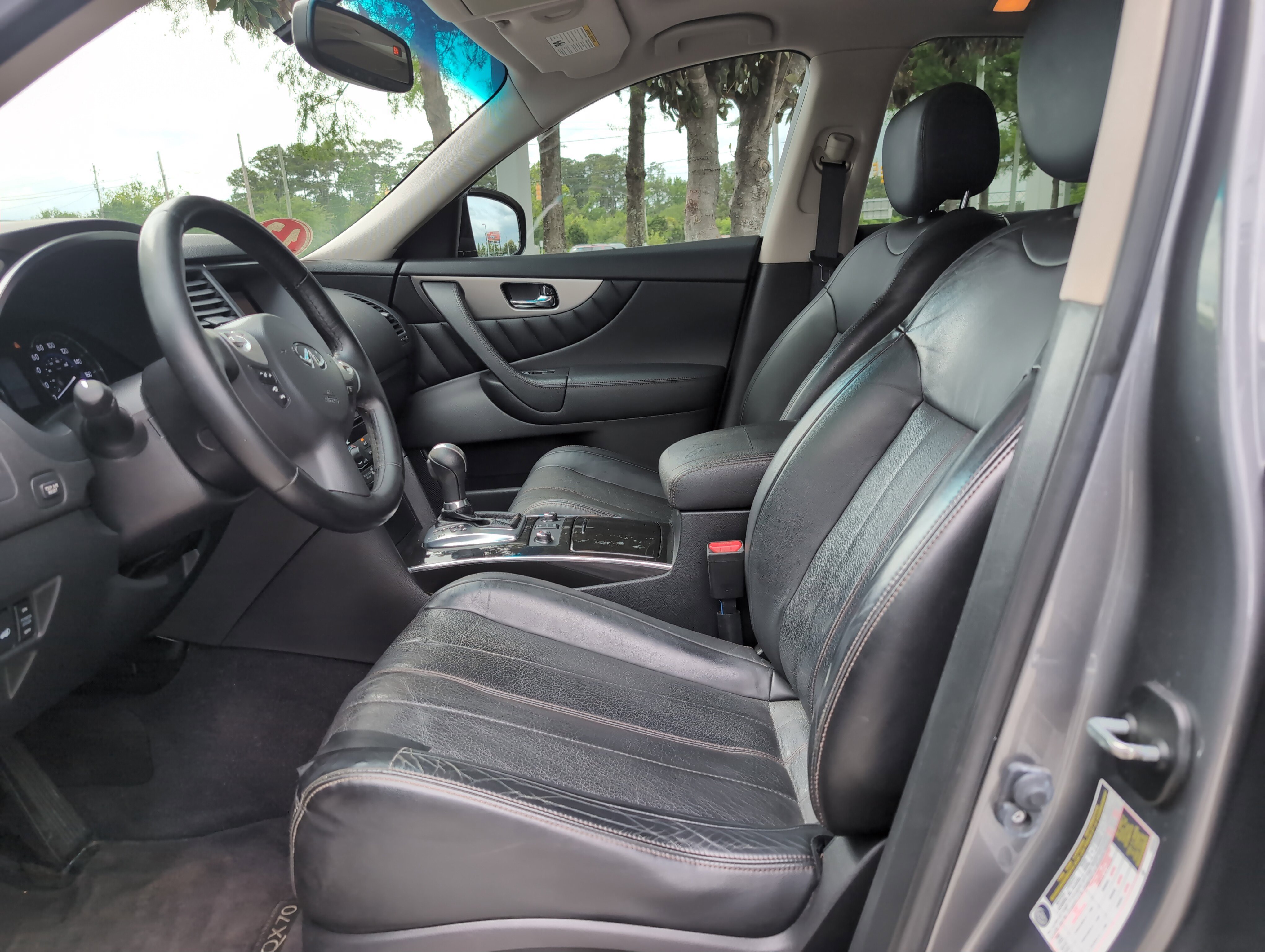 Used 2017 INFINITI QX70 AWD image 16