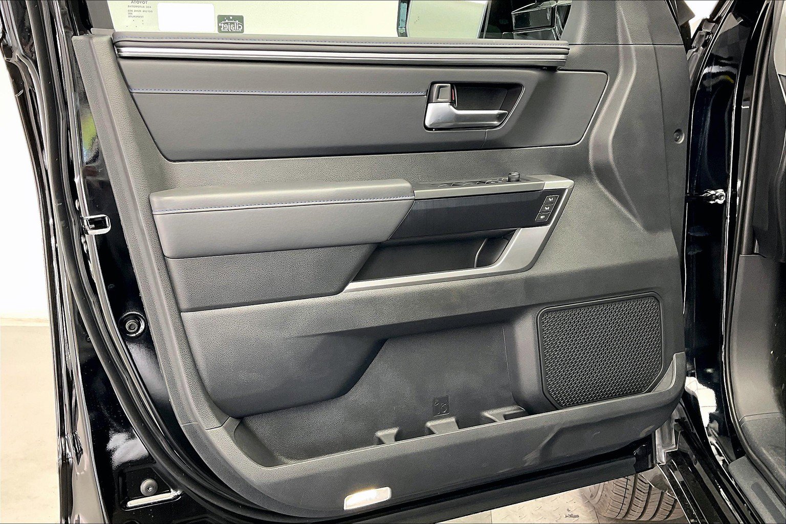 New 2025 Toyota Tundra Platinum AWD/4WD image 12
