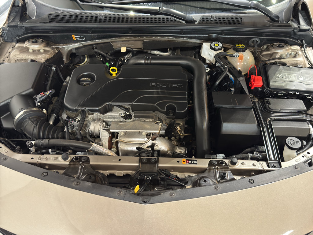 Used 2025 Chevrolet Malibu LT FWD image 29