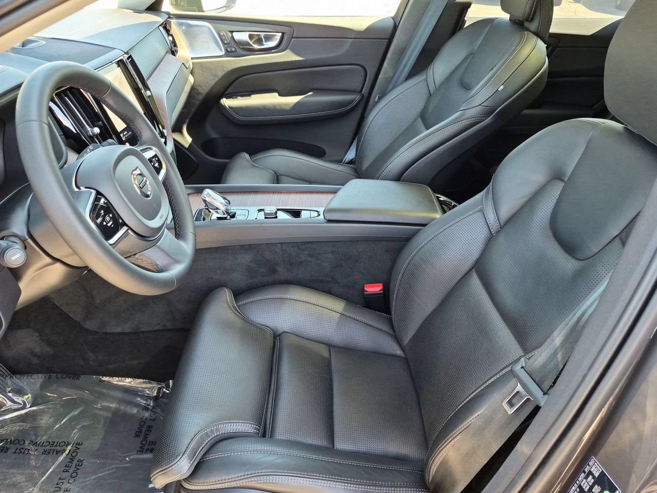Certified 2024 Volvo XC60 B5 Ultimate w/ Protection Package Premier AWD/4WD image 21