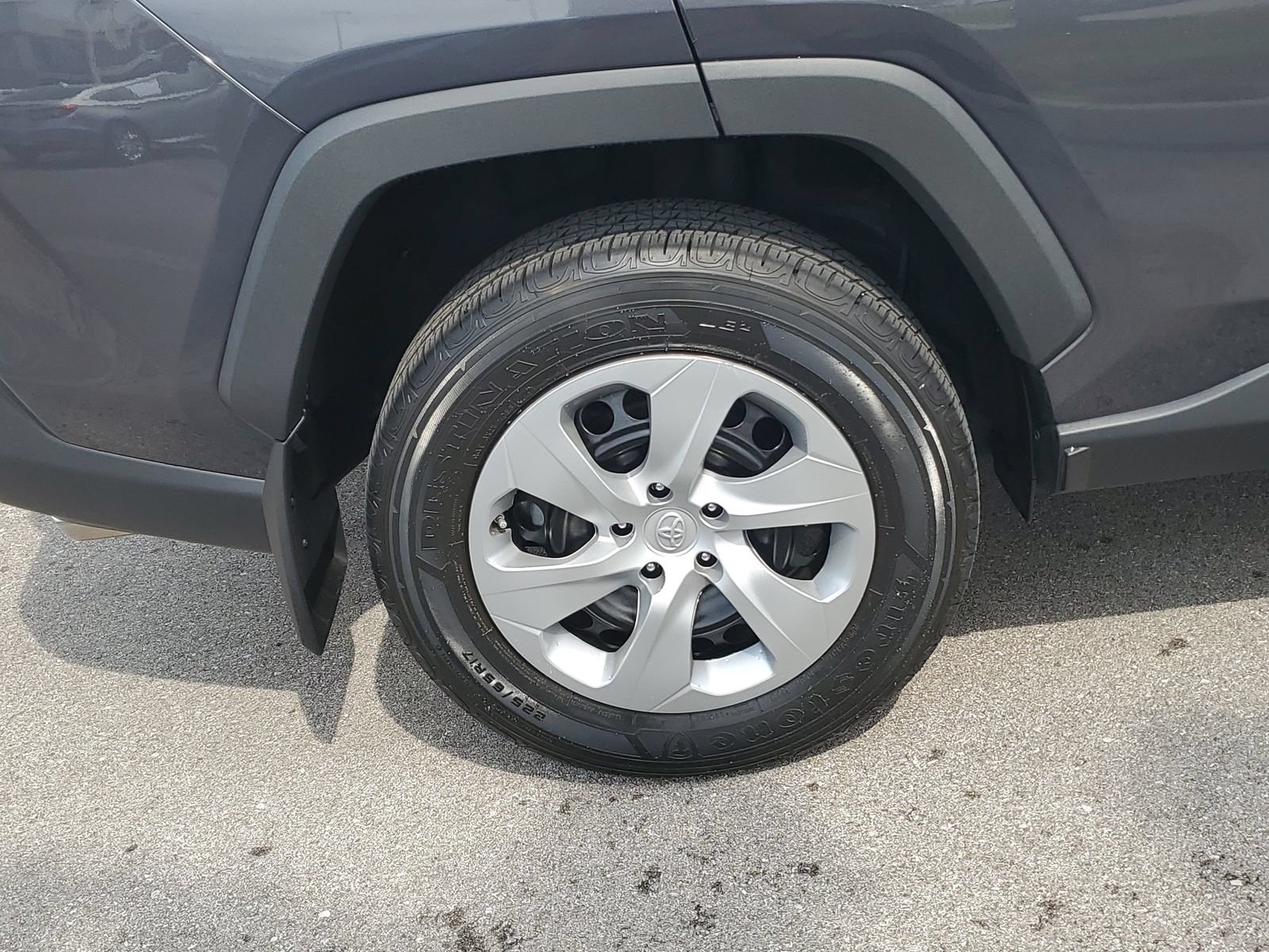 Certified 2023 Toyota RAV4 LE FWD image 5