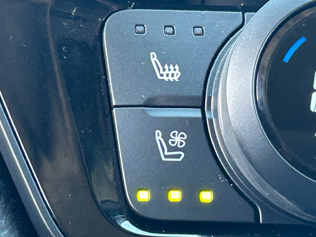 Used 2025 Toyota Grand Highlander AWD image 16