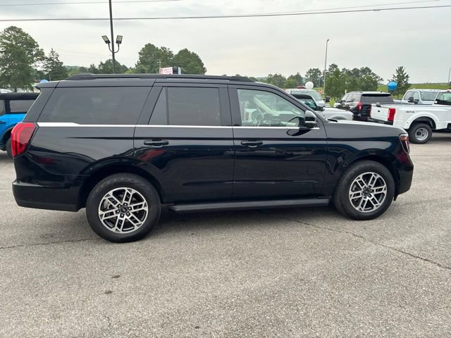 Used 2025 Ford Expedition Active AWD/4WD image 35
