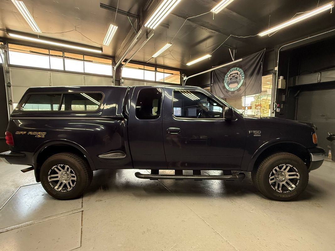 Used 2001 Ford F150 XLT AWD/4WD image 2