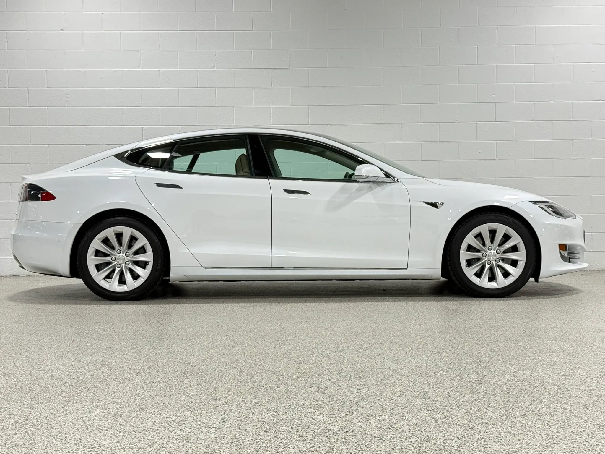 Used 2017 Tesla Model S 90D AWD/4WD image 5