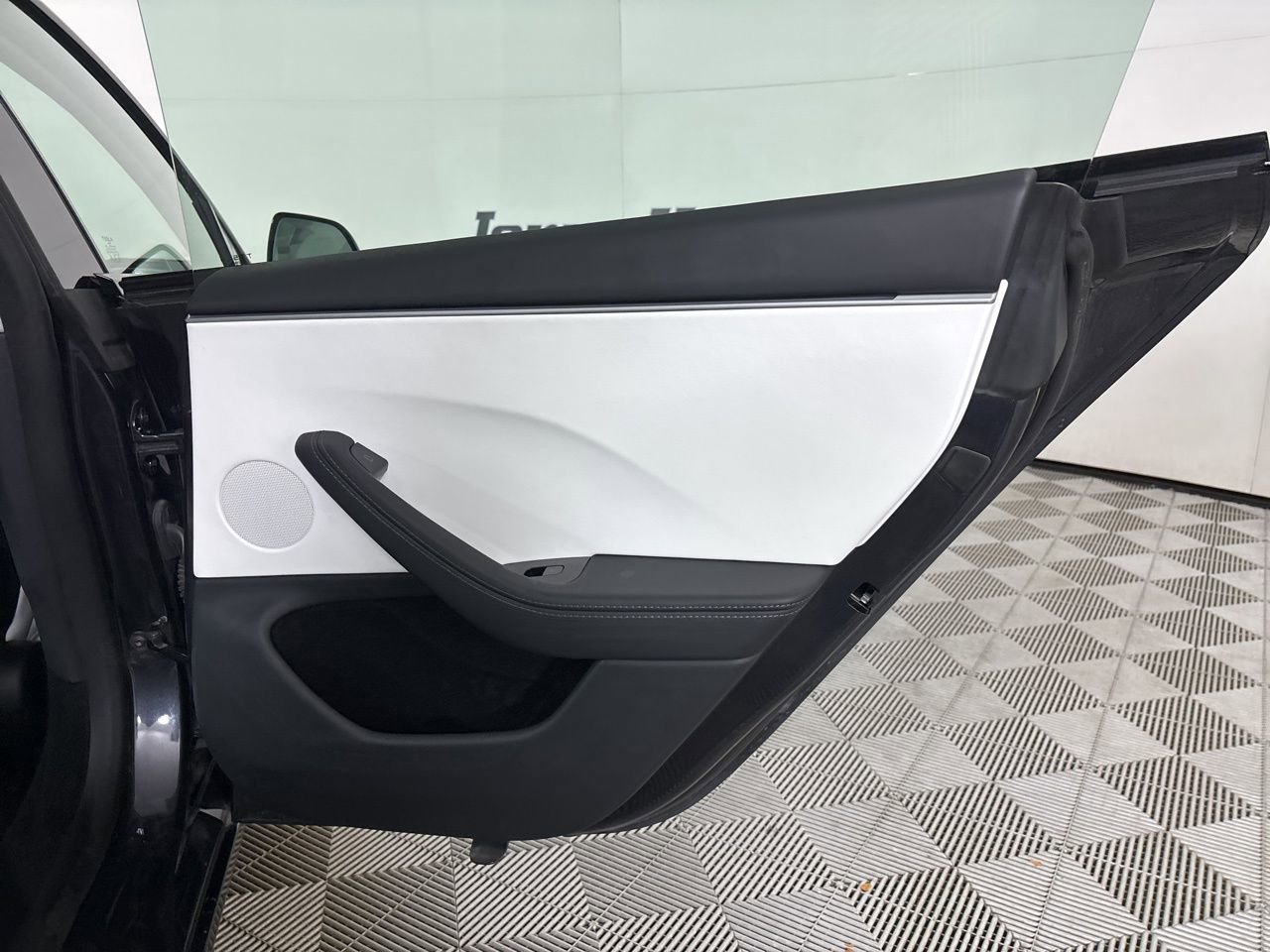 Used 2025 Tesla Model 3 Long Range image 19