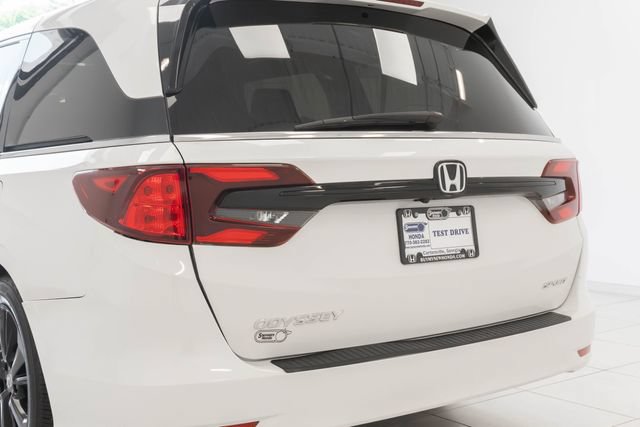 Certified 2023 Honda Odyssey Sport image 9