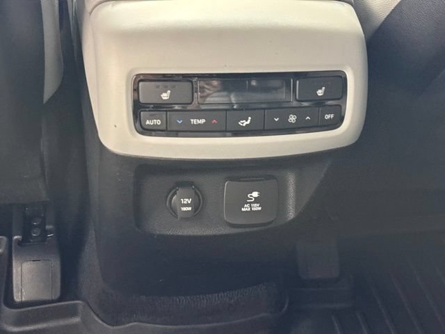 Used 2022 Hyundai Palisade SEL w/ 8P Bench Seat Package AWD/4WD image 11