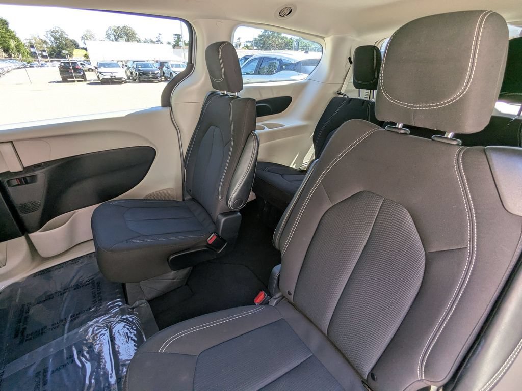 Used 2023 Chrysler Voyager LX FWD image 24