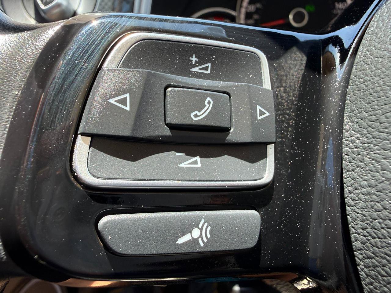 Used 2013 Volkswagen Beetle 2.0T FWD image 31