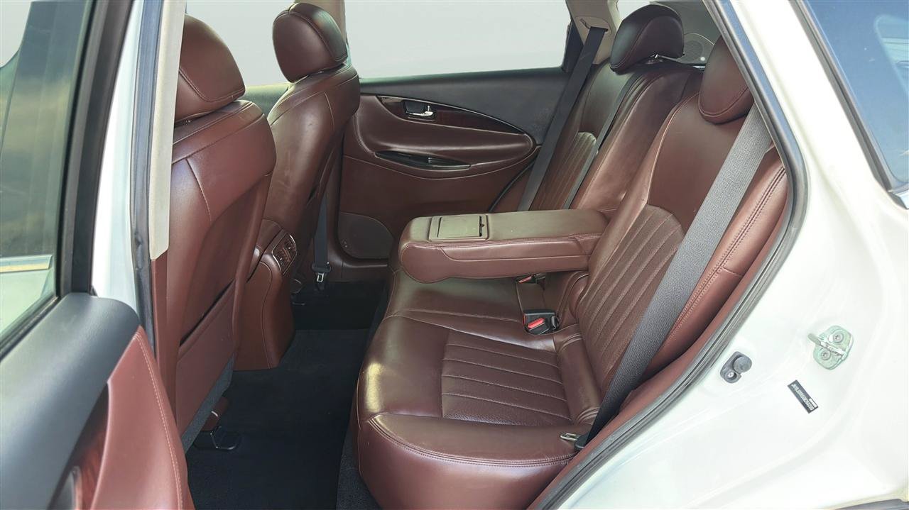 Used 2016 INFINITI QX50 AWD w/ Premium Plus Package image 20