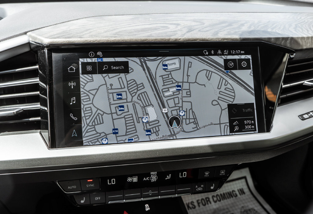 Used 2024 Audi Q4 e-tron Premium Plus AWD/4WD image 8