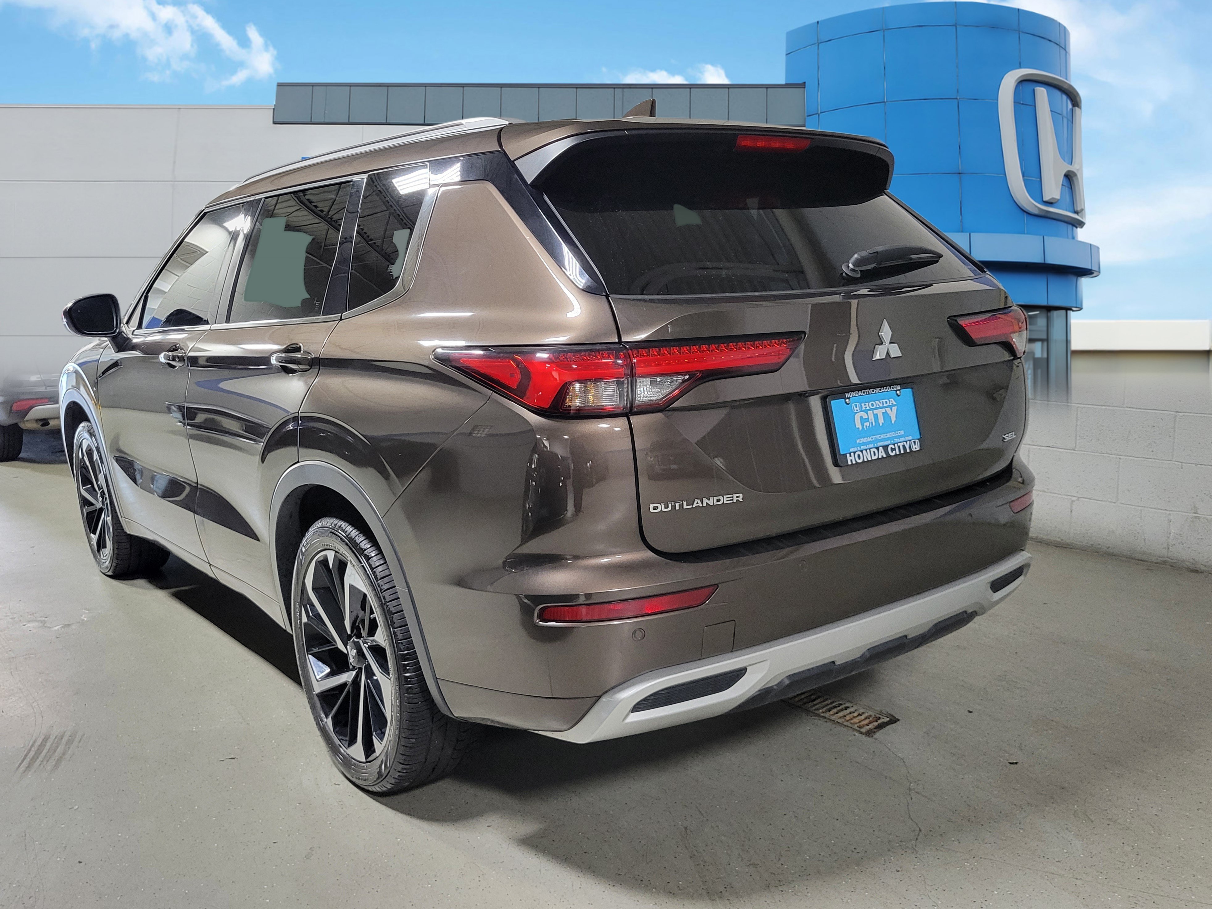 Used 2022 Mitsubishi Outlander SEL AWD/4WD image 4
