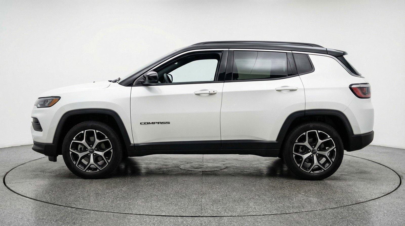 Used 2025 Jeep Compass Limited image 5