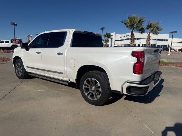Used 2023 Chevrolet Silverado 1500 High Country w/ Technology Package image 3