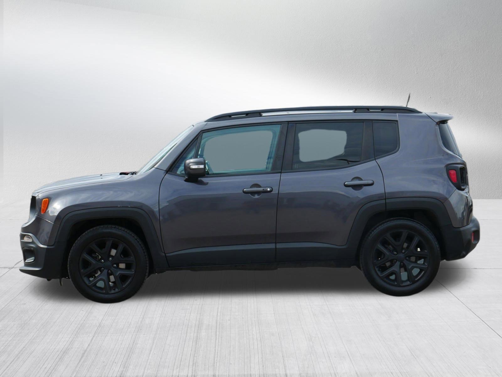 Used 2018 Jeep Renegade Altitude FWD image 4
