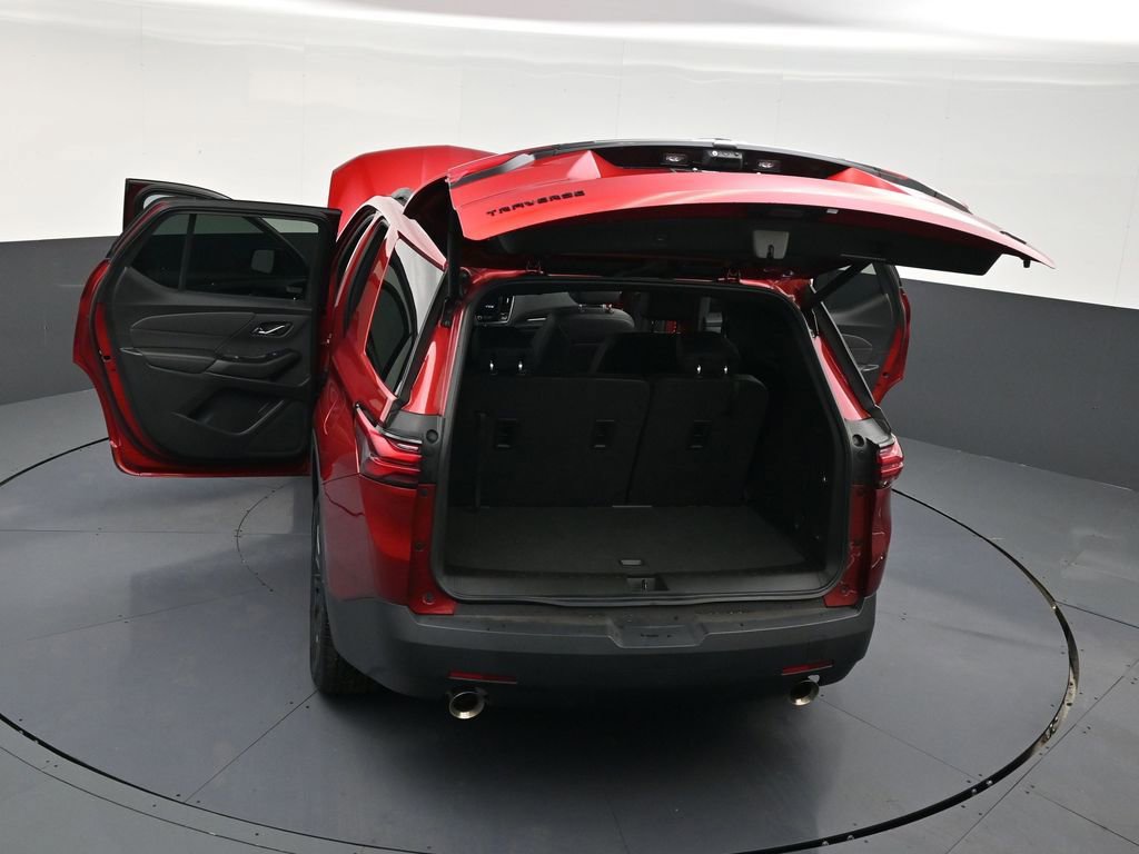 Used 2023 Chevrolet Traverse RS image 33