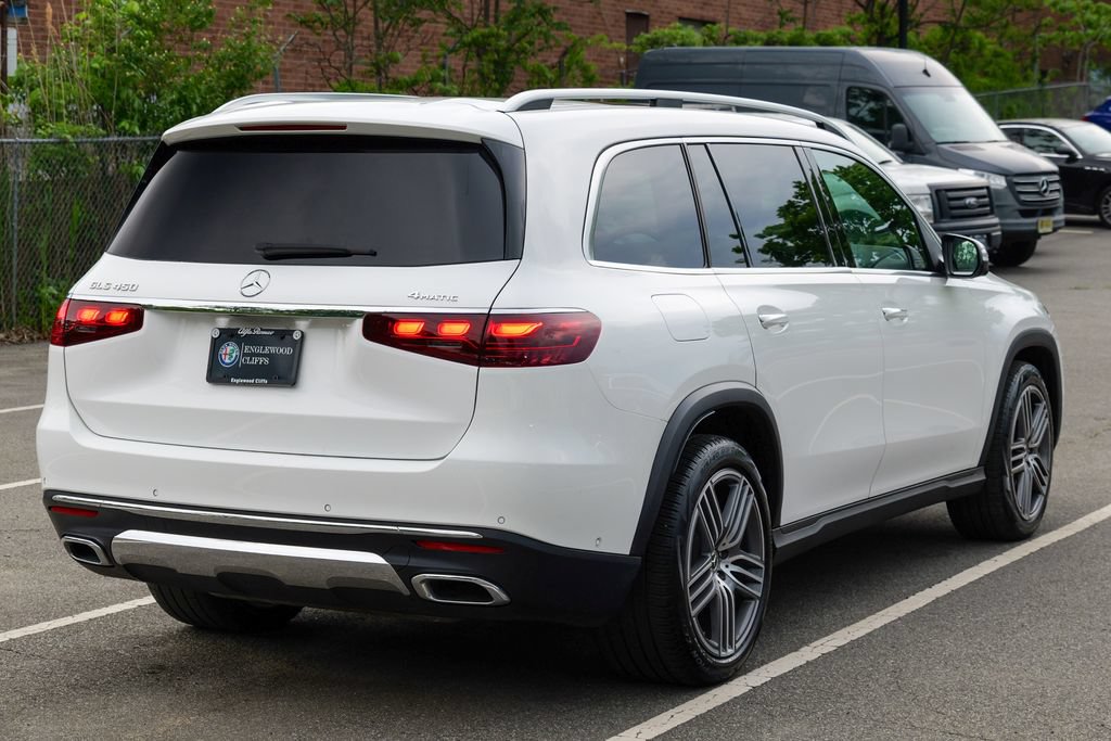Used 2024 Mercedes-Benz GLS 450 4MATIC image 7