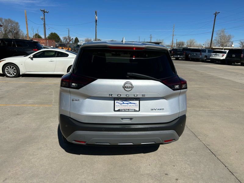 Used 2023 Nissan Rogue SV image 6