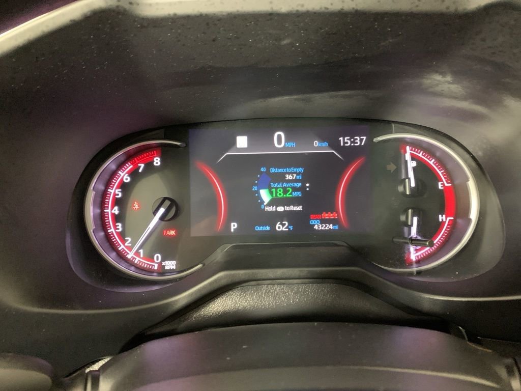 Used 2024 Toyota RAV4 LE AWD/4WD image 18