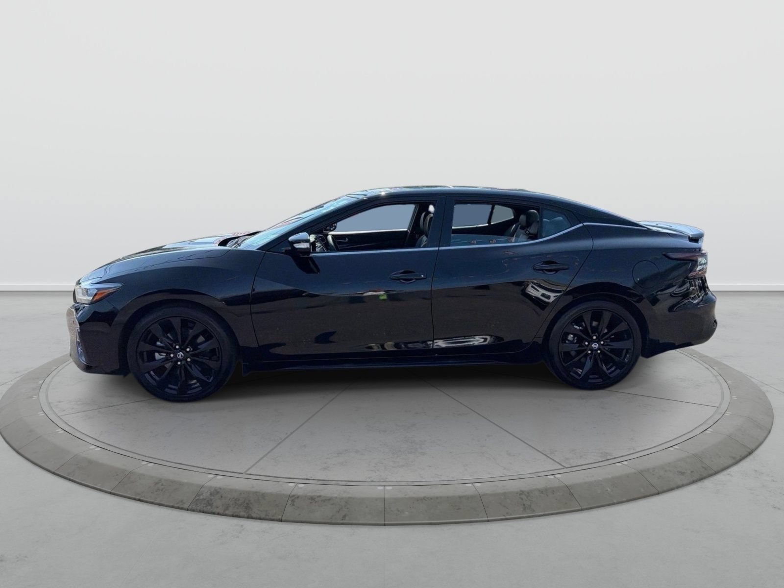 Used 2021 Nissan Maxima SR w/ Sport Mat Group FWD image 4