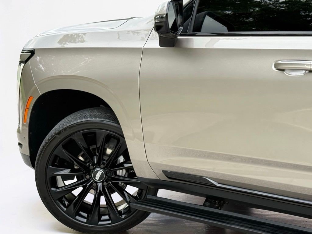 Certified 2025 Cadillac Escalade ESV Sport Platinum w/ LPO, ONYX Package AWD/4WD image 7