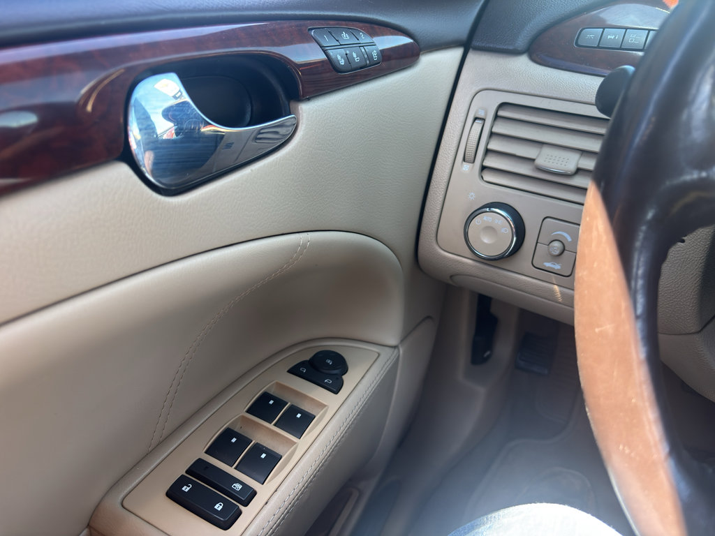 Used 2008 Buick Lucerne CXL w/ Driver Confidence Package FWD image 23