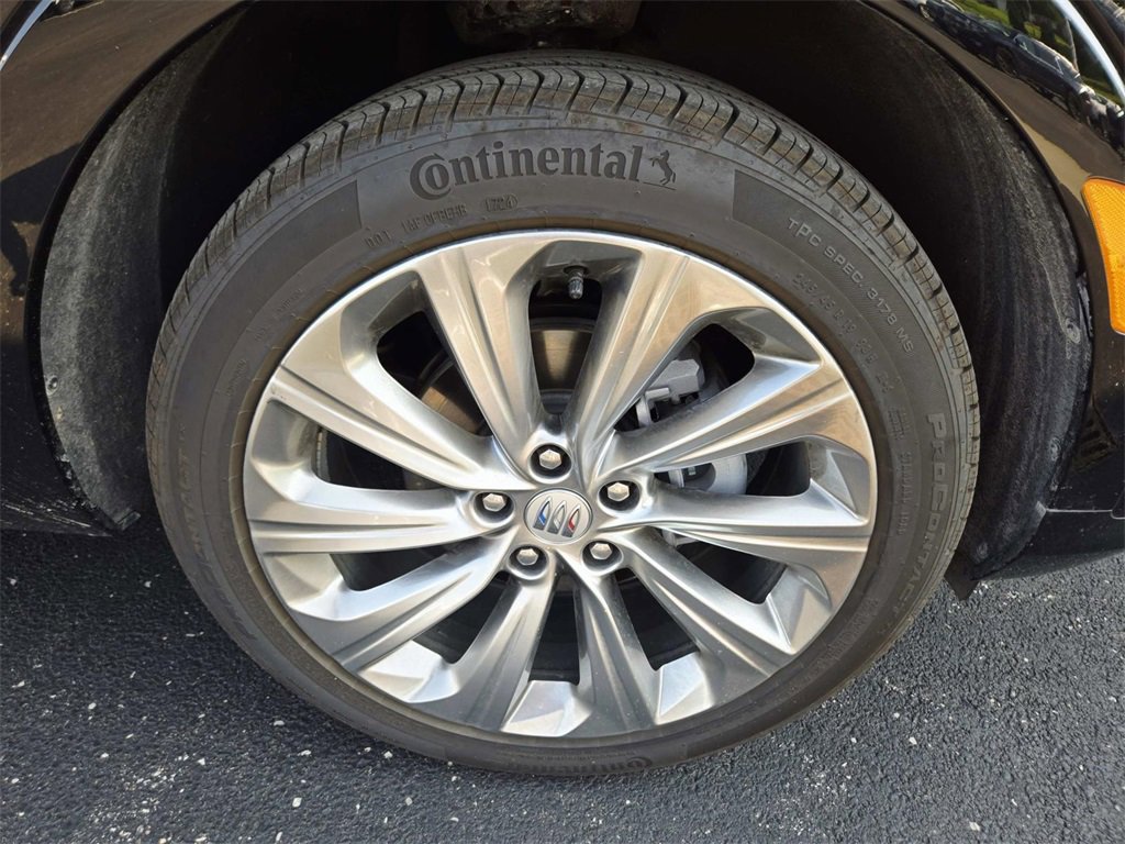 New 2025 Buick Envista Avenir image 17