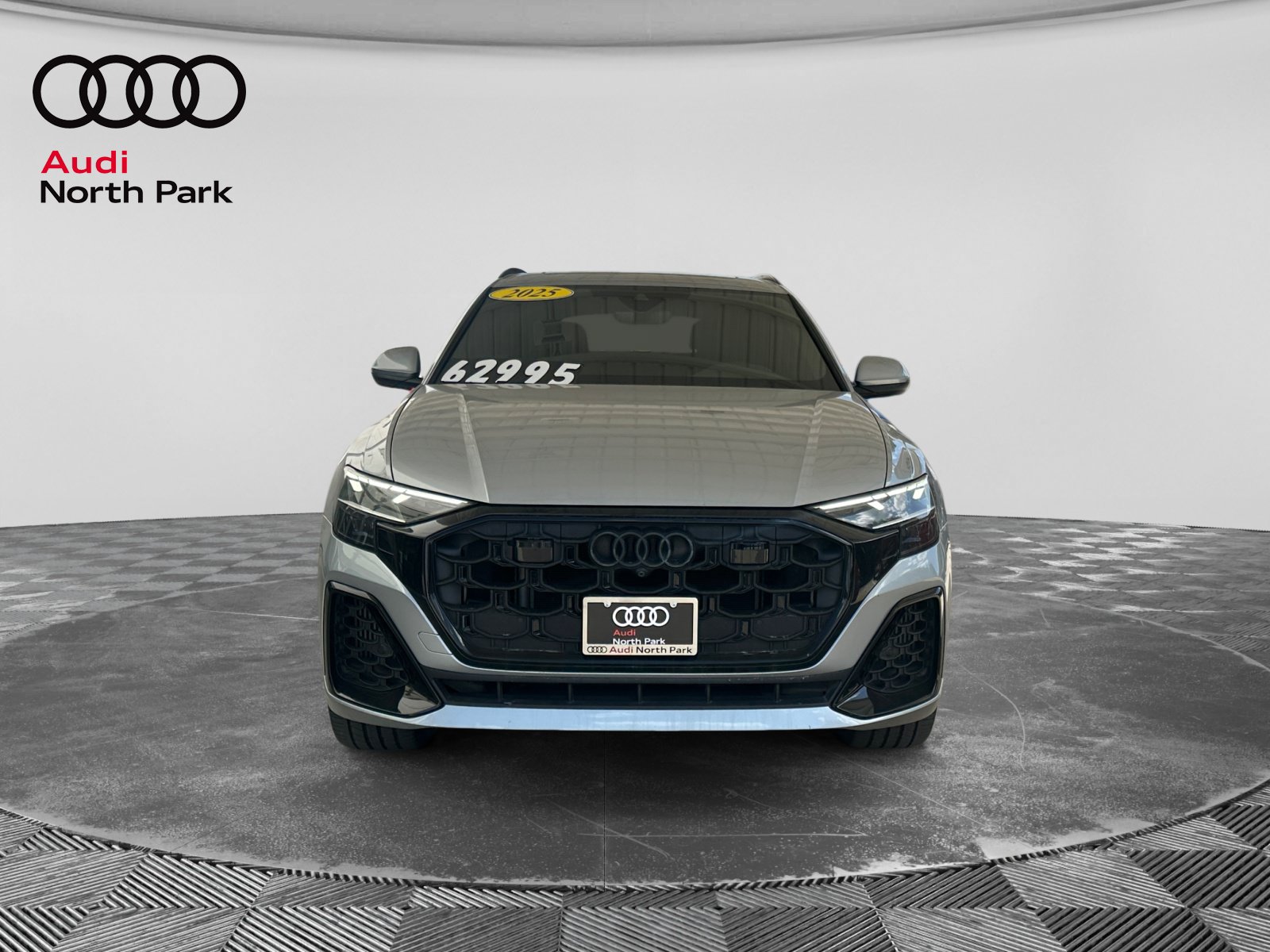 Used 2025 Audi Q8 Premium Plus AWD/4WD image 8