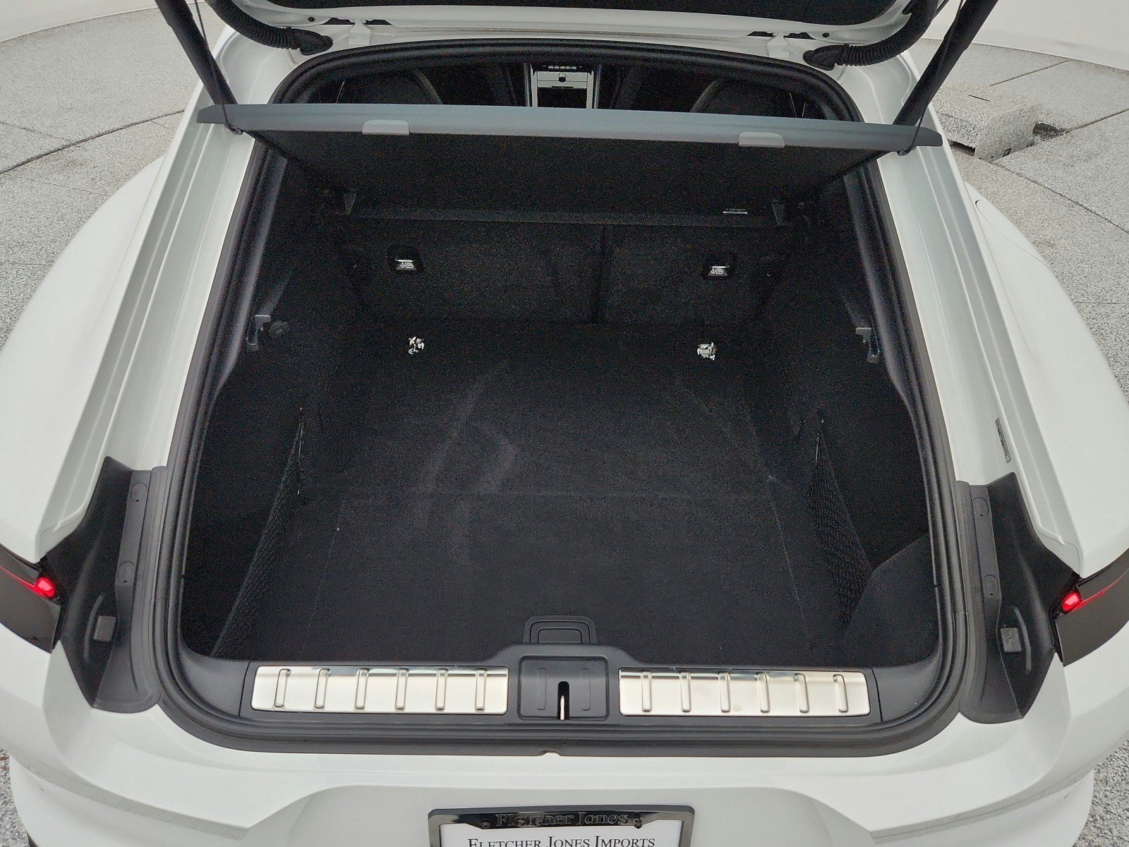Used 2025 Porsche Panamera image 28