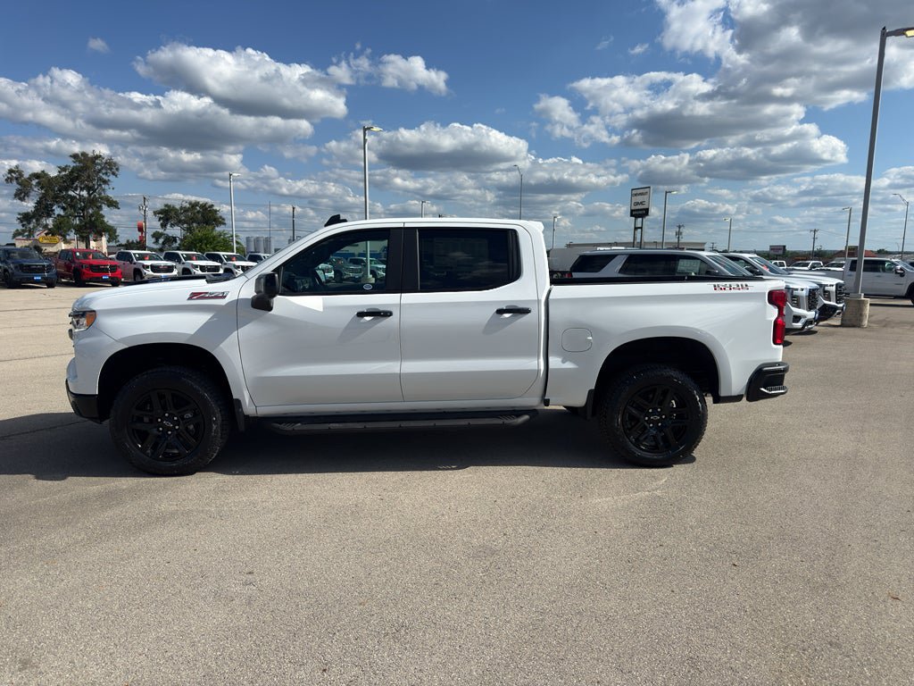 New 2026 Chevrolet Silverado 1500 LT Trail Boss w/ LT Trail Boss Premium Package AWD/4WD image 2