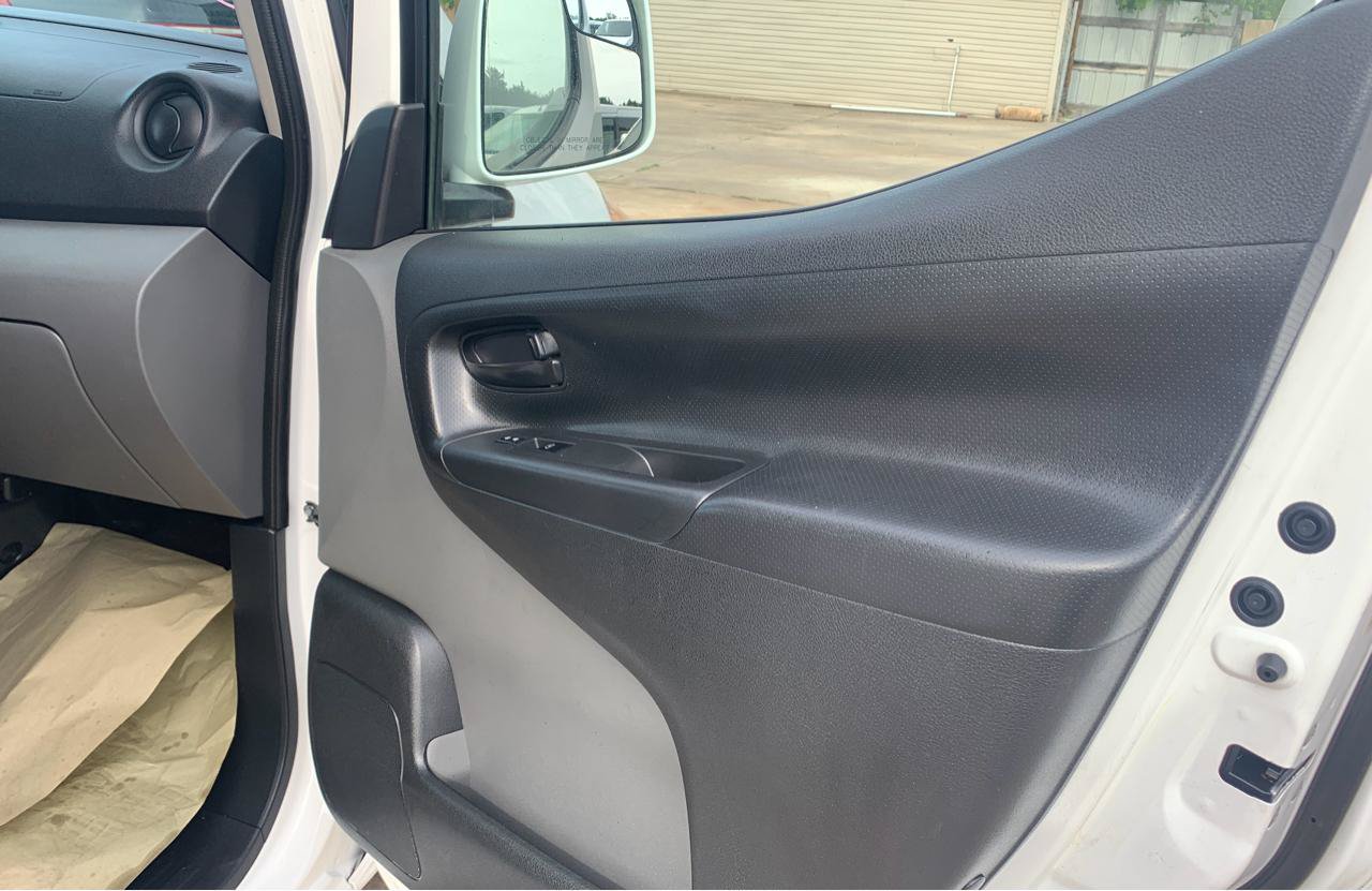 Used 2015 Nissan NV200 SV w/ Technology Package FWD image 20