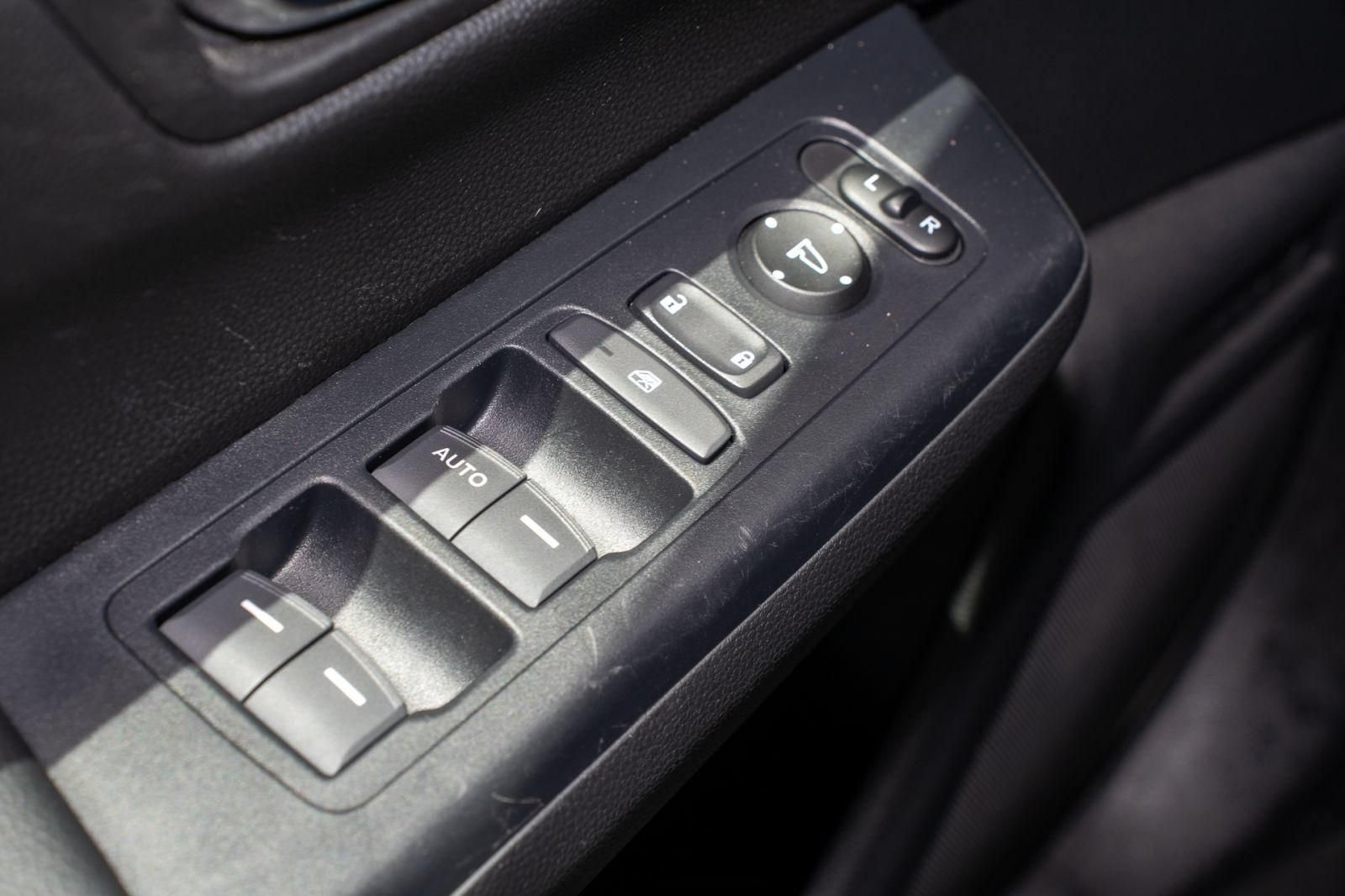 Certified 2025 Honda CR-V LX image 27