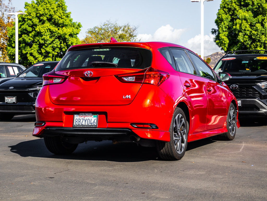 Used 2018 Toyota Corolla iM w/ Carpet Mat Package (TMS) FWD image 7