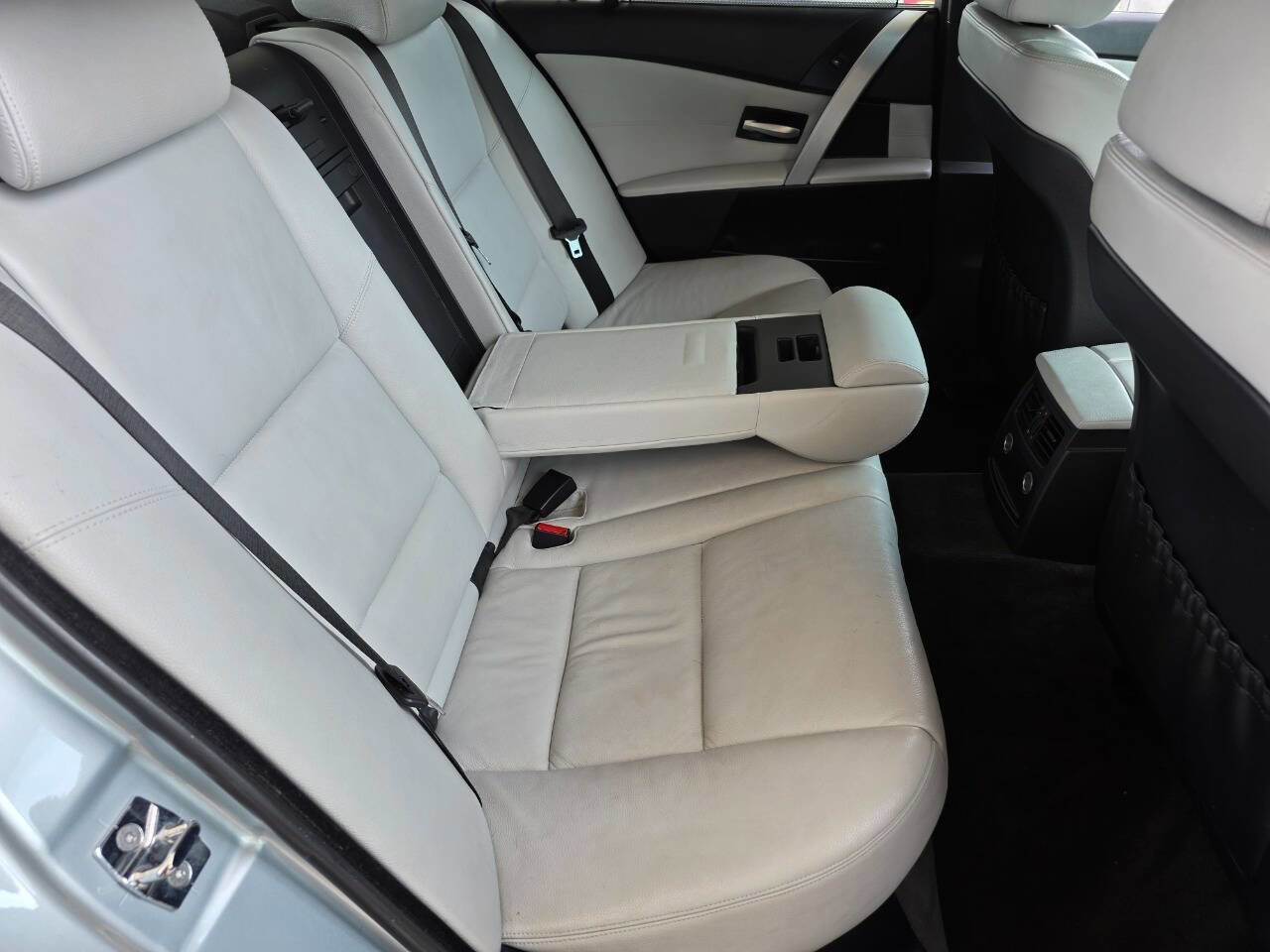 Used 2006 BMW M5 RWD image 29