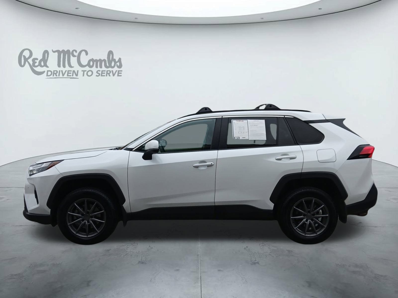 Used 2023 Toyota RAV4 XLE Premium image 2