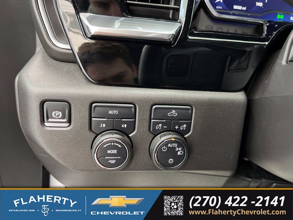 Used 2024 Chevrolet Silverado 1500 LT AWD/4WD image 22