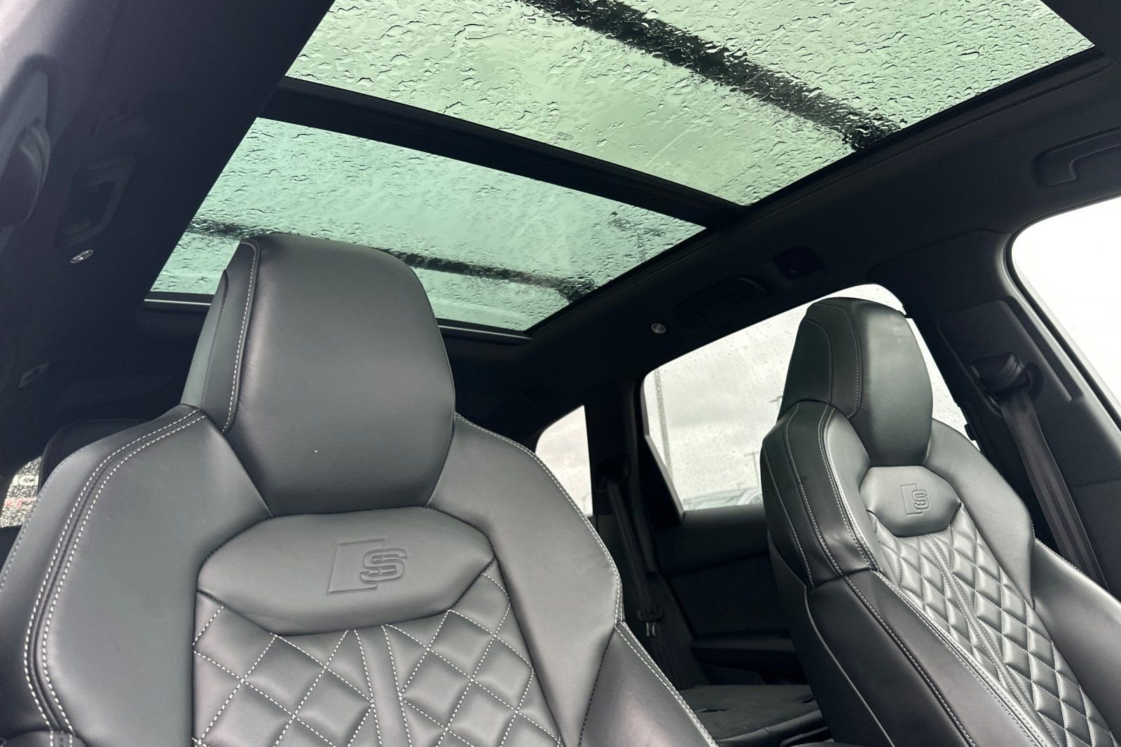 Used 2021 Audi SQ7 Premium Plus w/ Driver Assistance Package image 17