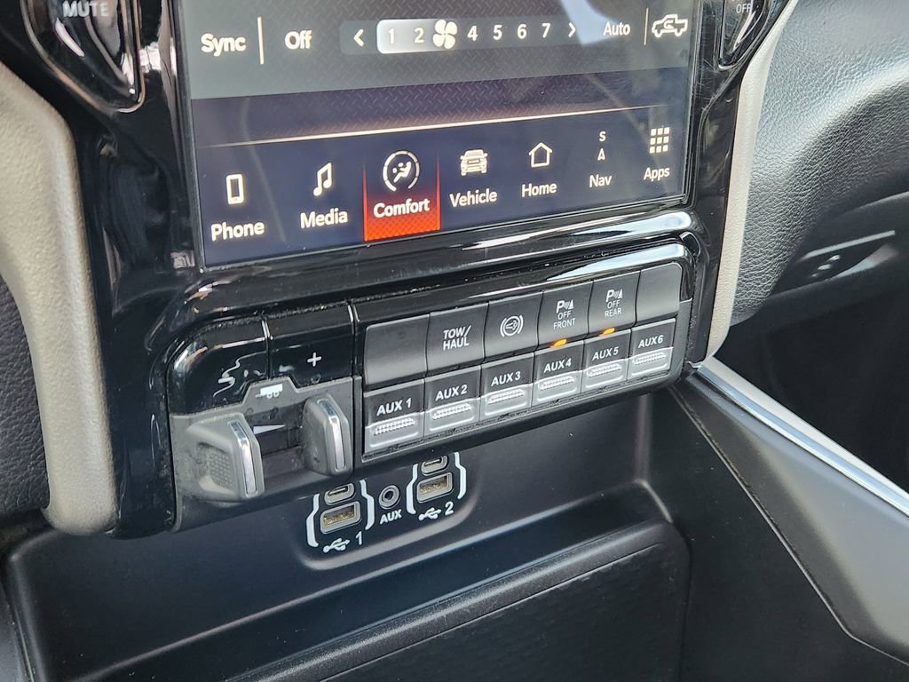 Used 2024 RAM 3500 Laramie w/ Bed Utility Group image 21