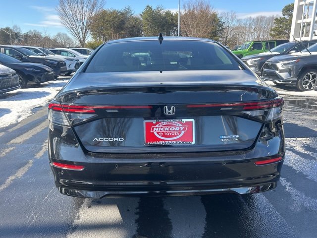 Used 2024 Honda Accord Touring image 6