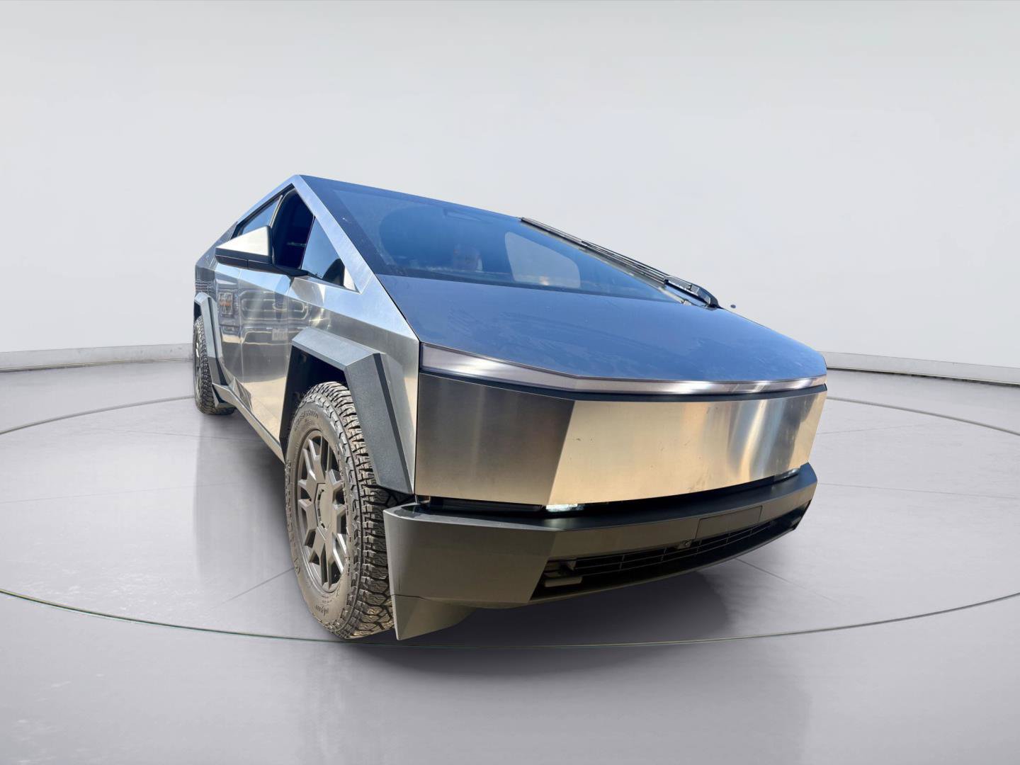 Used 2024 Tesla Cybertruck AWD Crew Cab image 3